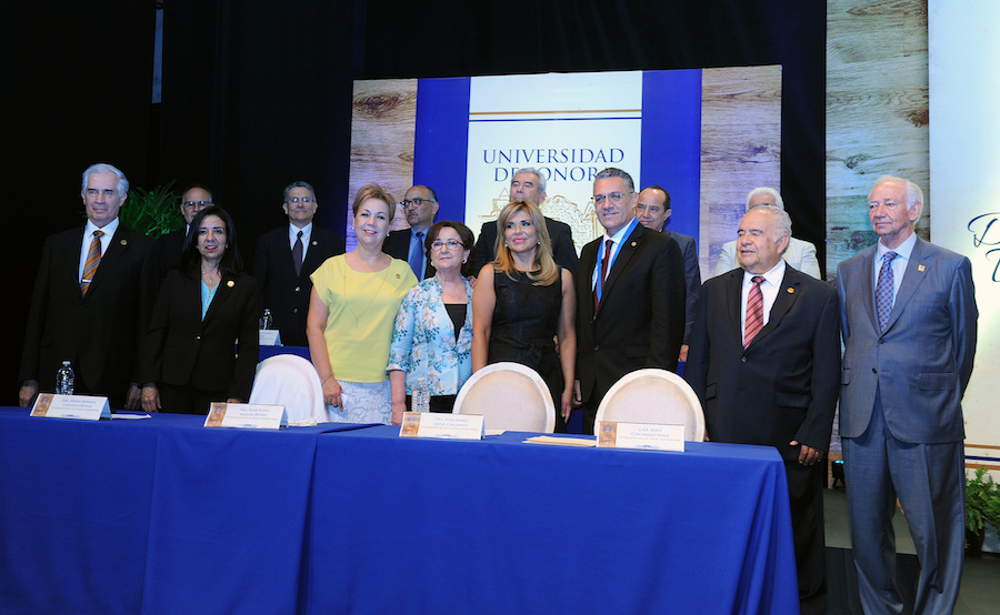 Reafirma Gobernadora Pavlovich respaldo a la Universidad de Sonora Reafirma Gobernadora Pavlovich respaldo a la Universidad de Sonora