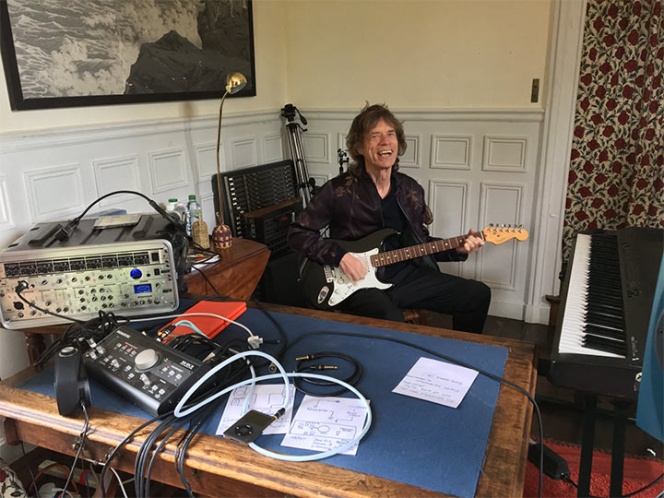 Mick Jagger lanza dos temas nuevos