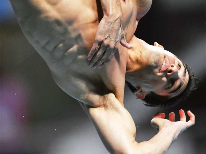 Pacheco y Ocampo califican a la final de trampolín