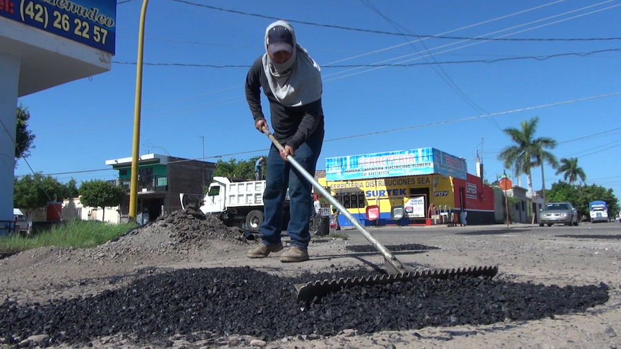 Intensifican acciones de bacheo en Cajeme