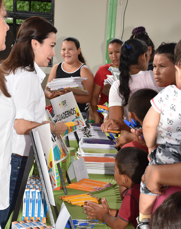 Concluye feria escolar de DIF Cajeme