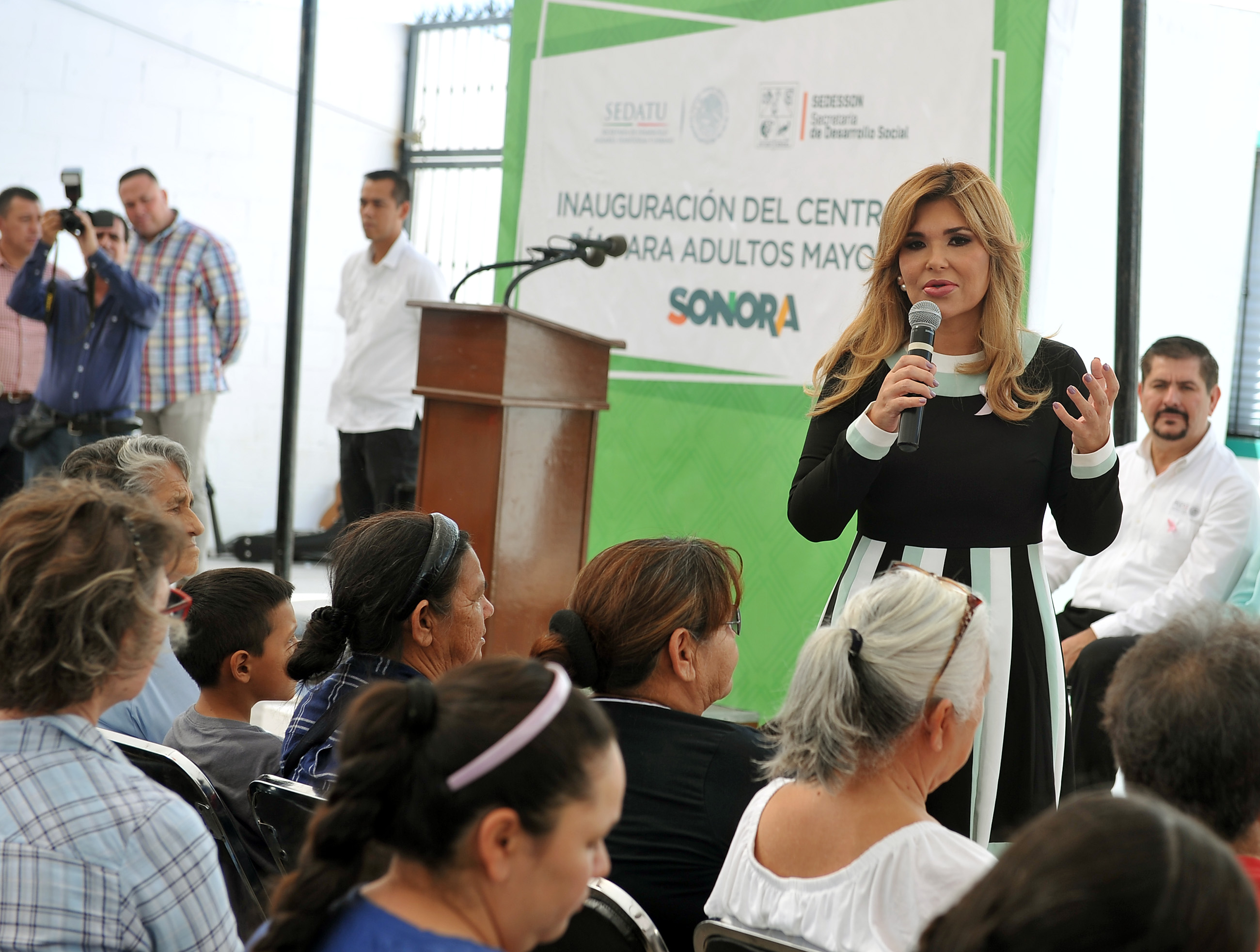 Cumple Gobernadora a adultos mayores con Centro de Día Cumple Gobernadora a adultos mayores con Centro de Día