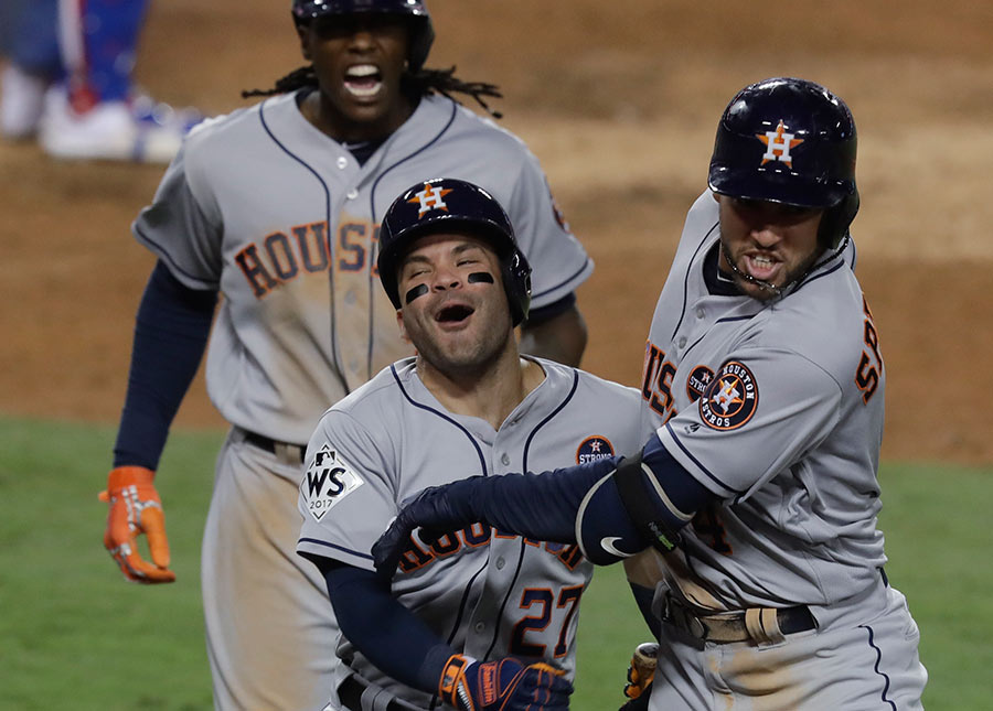 Astros empatan la Serie Mundial en noche de cuadrangulares