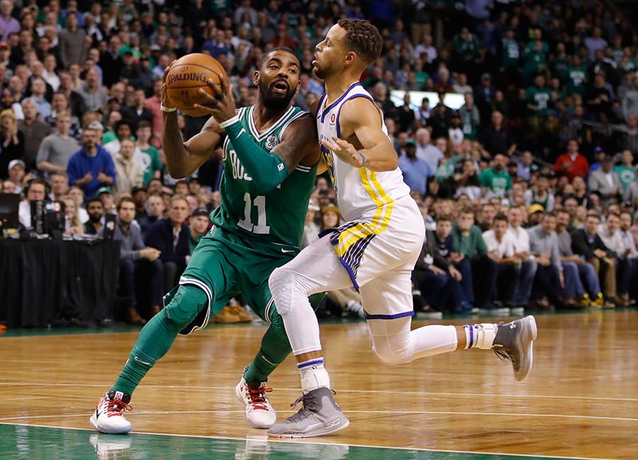 Celtics doblegan a los Warriors e hilvanan 14 victorias consecutivas