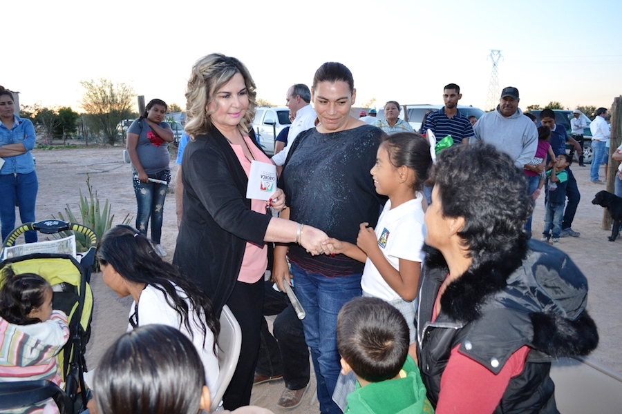 Entrega alcaldesa 13 acciones de vivienda en el Siempre Viva