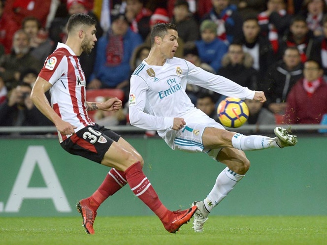 El Real Madrid deja ir al Barca; empata con el Athletic