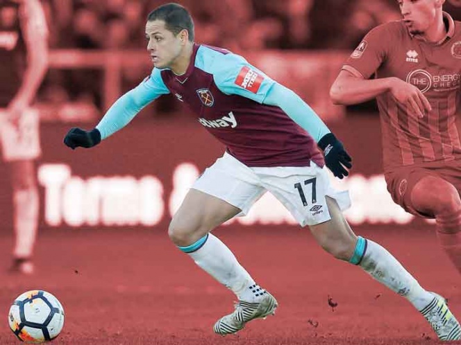 Javier Hernández no descarta dejar el West Ham United