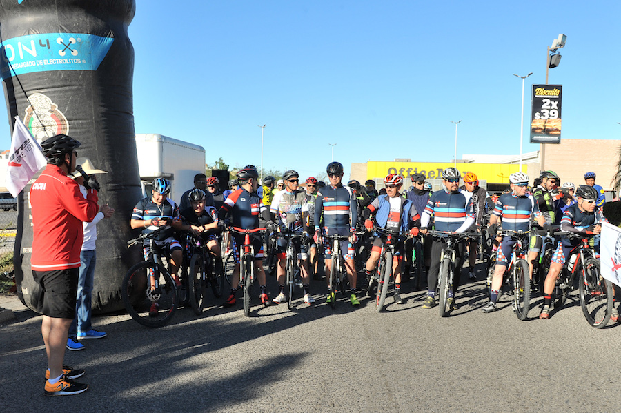 Ciclistas toman las calles de Hermosillo en el paseo familiar Festi-Bici