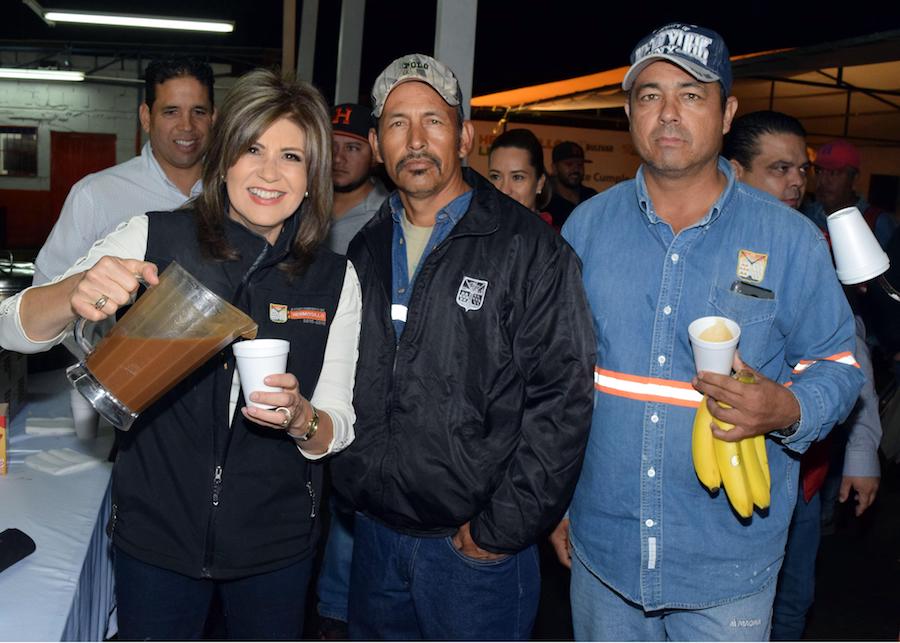 Celebra Presidenta Municipal a recolectores de basura