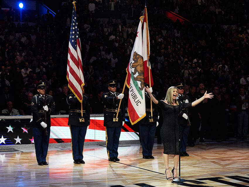 Fergie arma polémica con su interpretación del Himno de EU Fergie arma polémica con su interpretación del Himno de EU