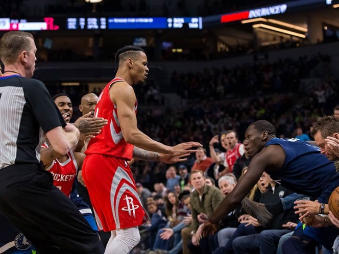 NBA multa a Green con 25 mil dólares por empujón