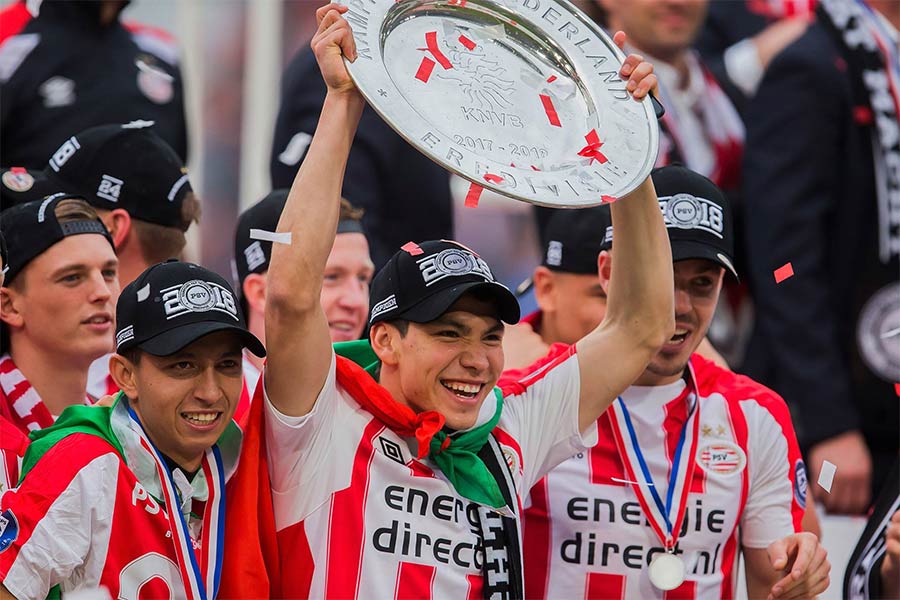 ‘Chucky’ y el PSV se coronan tras golear al Ajax