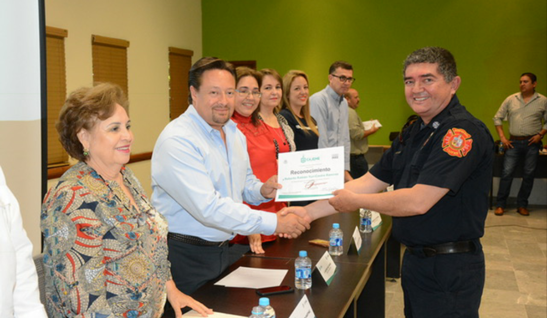 Reconocen por su desempeño a 92 empleados municipales Reconocen por su desempeño a 92 empleados municipales