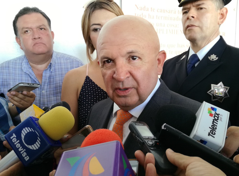 Es responsabilidad de las empresas bancarias contratar elementos de seguridad Es responsabilidad de las empresas bancarias contratar elementos de seguridad