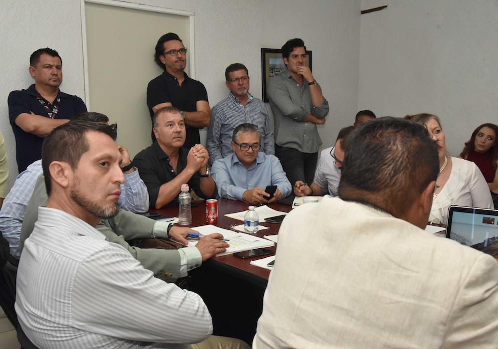Atienden a Comisión Mixta de Transición titulares de Oficialía Mayor y Tesorería Atienden a Comisión Mixta de Transición titulares de Oficialía Mayor y Tesorería