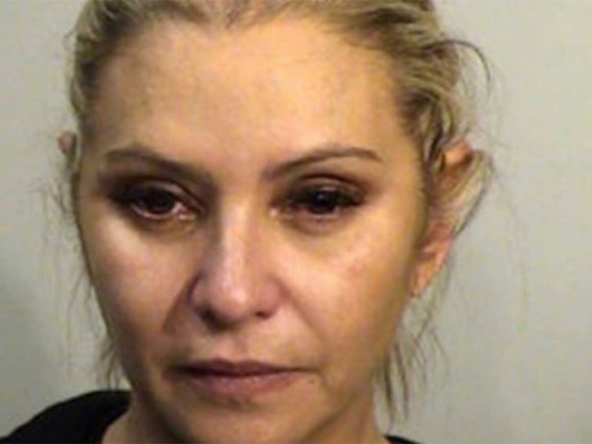 Detienen a Daniela Castro por robar ropa