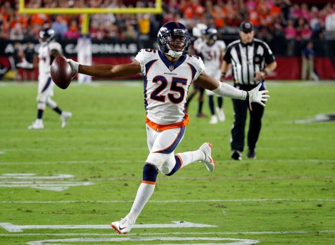 Broncos le pasan por encima a los Cardenales