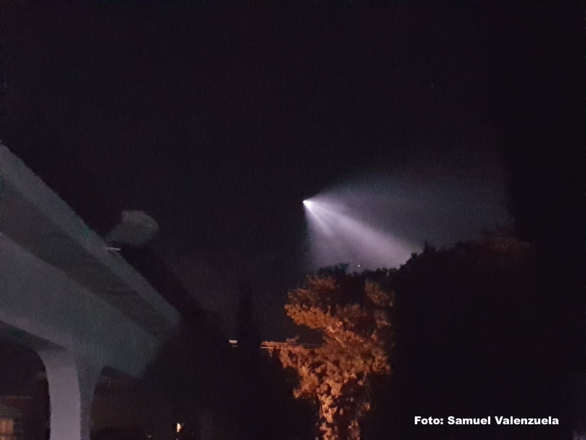 Space x lanza cohete, coloca satélite y aterriza
