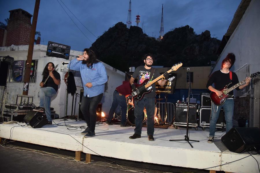 Disfrutan Fiesta de la Música