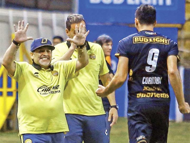 Maradona y sus Dorados, con un pie en la final