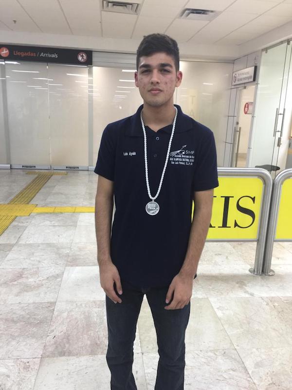 Logran alumnos del Cobach dos platas en Olimpiada Nacional de Física