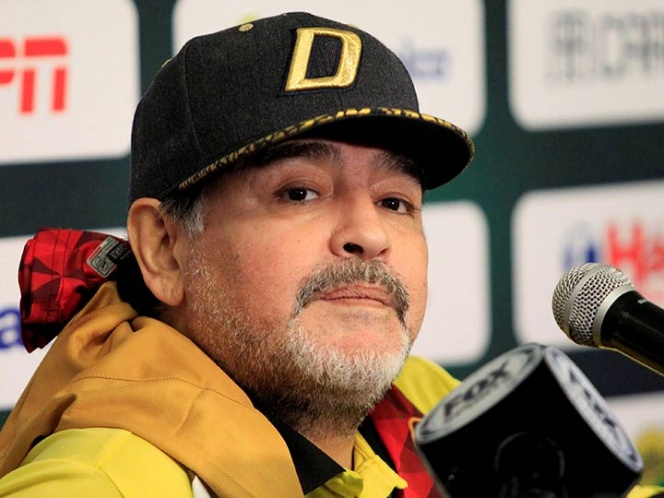 Nos tenían como perritos, revela Maradona