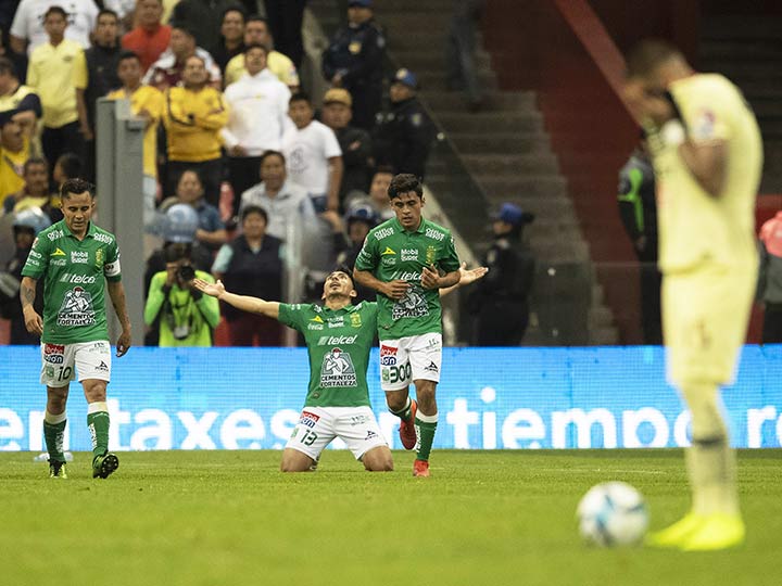 León humilla al América en el Azteca