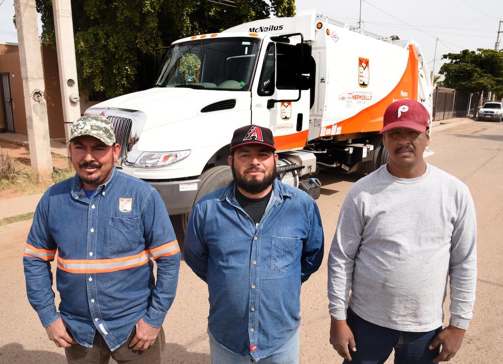 Recuperan vecinos recolección de basura 2 veces por semana con camiones nuevos