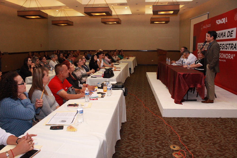 Capacitan a oficiales del Registro Civil en materia de identidad