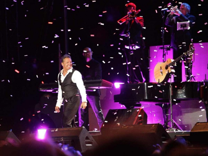 Una más de Luis Miguel: se queda sin voz durante concierto en Boston