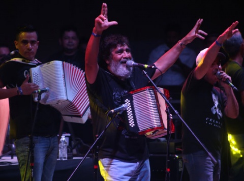 Confirman muerte de Celso Piña tras sufrir un infarto