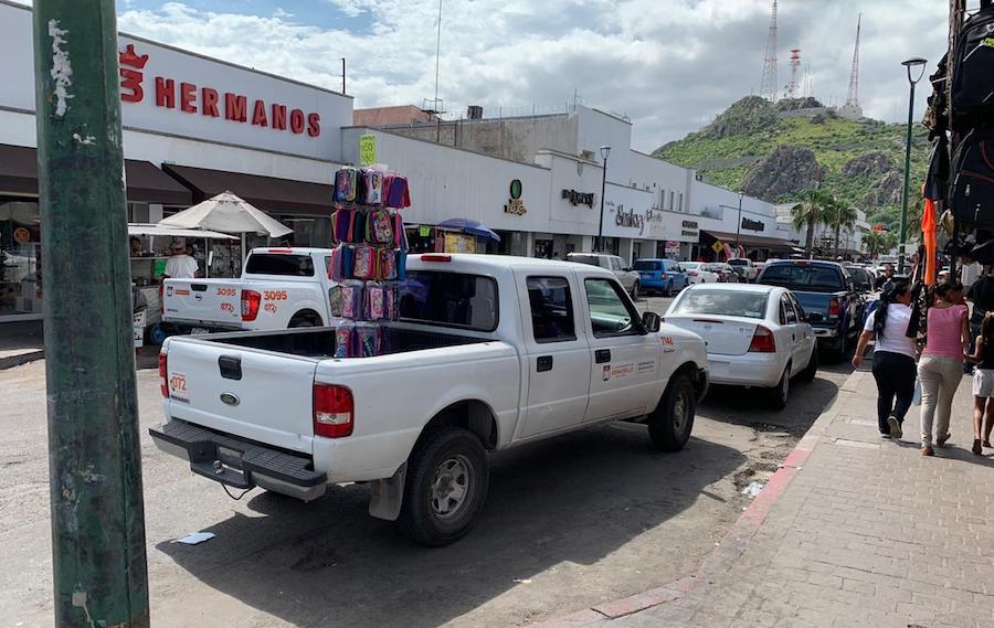 Realiza Inspección y Vigilancia sólo supervisión de permisos en primer cuadro de la ciudad