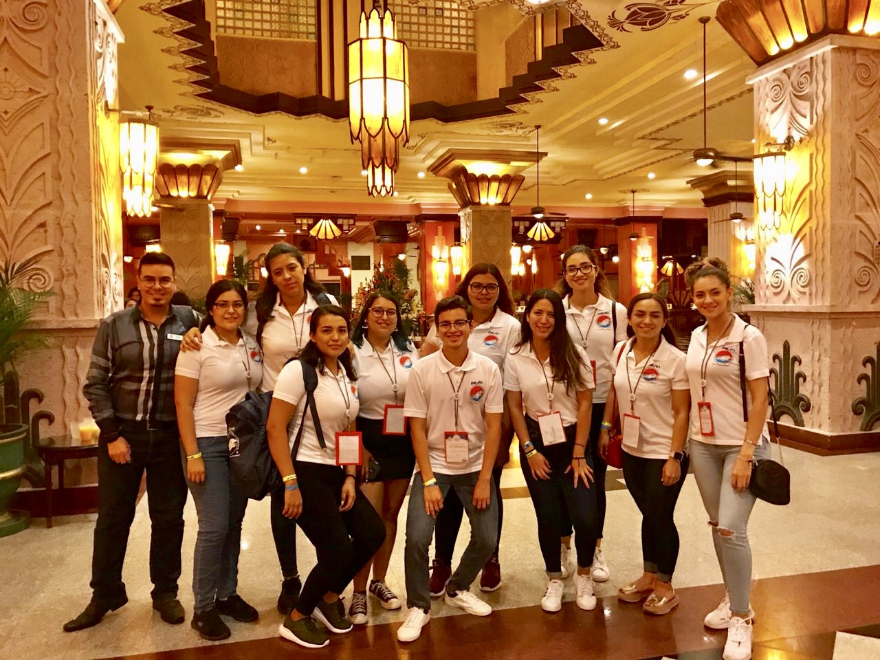 Participan estudiantes de UES en Congreso Internacional Delfín