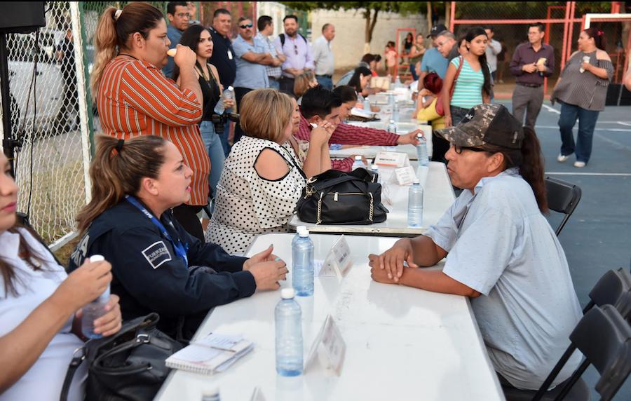 Llevan a la Cuatro Olivos atención ciudadana y servicios municipales
