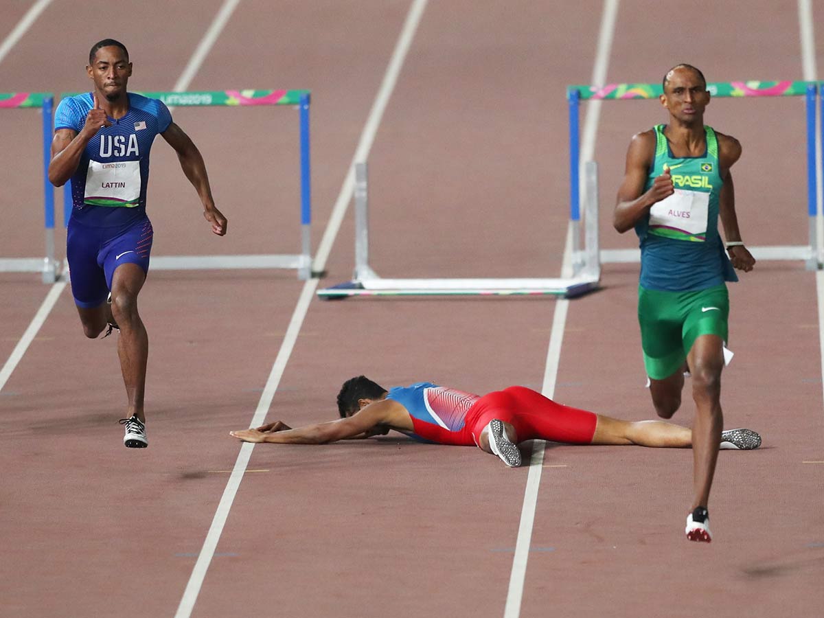 La quinta valla le quitó el oro a Juander Santos