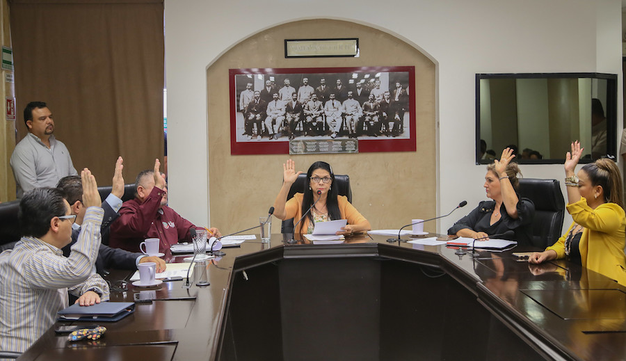 Turnan iniciativas a diversas comisiones de dictamen y aplican caducidad legislativa Turnan iniciativas a diversas comisiones de dictamen y aplican caducidad legislativa