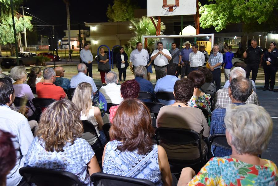Va programa «Tú Transformas tu Colonia» a la Periodista