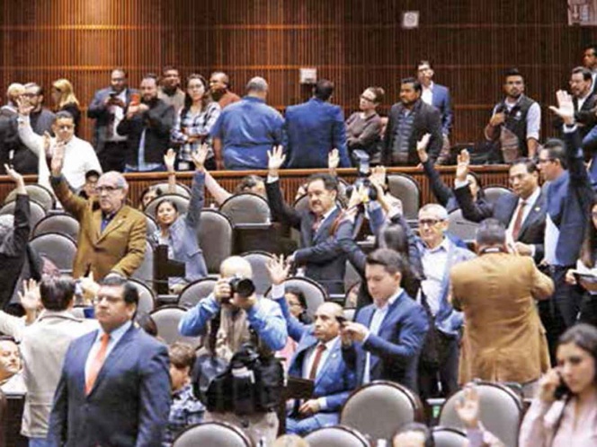 Coparmex no quiere autos chocolate; el viernes diputados avalaron regularizarlos