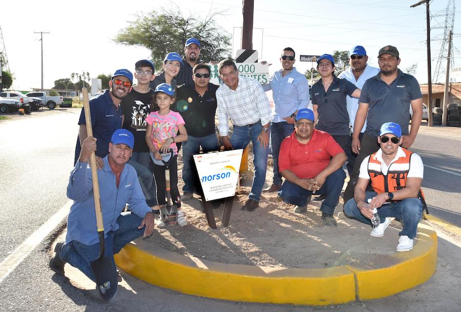 Mejora la empresa Norson tramo de bulevar en Miguel Alemán