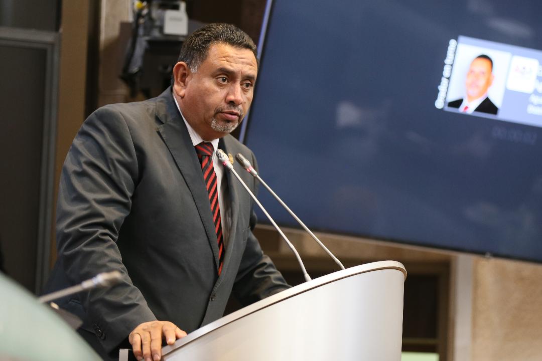 Busca diputado Carlos Navarrete, que reclusos reciban educación al interior de los penales