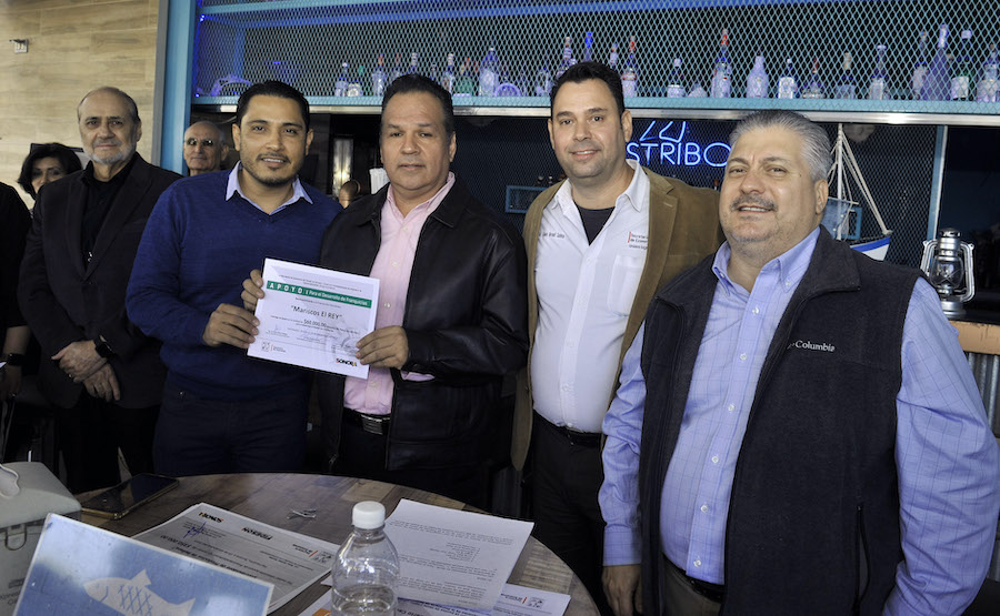 Secretaría de Economía entrega apoyos y financiamientos