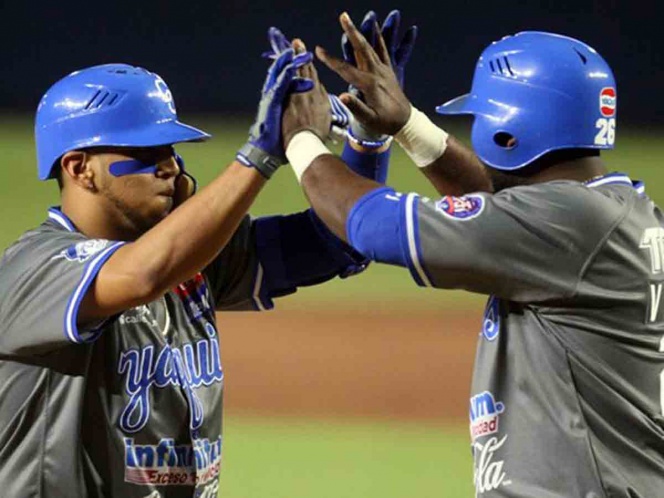 Yaquis apalea 12-4 a Sultanes y avanza a semifinales en béisbol nacional