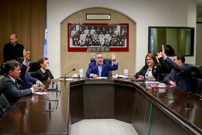 Dictaminan procedente renuncia de regidor