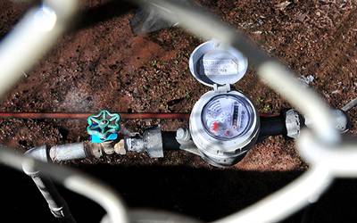 Reciben multa 5 mil 700 usuarios de agua por no tener medidor a la vista; Pendientes 14 mil más Reciben multa 5 mil 700 usuarios de agua por no tener medidor a la vista; Pendientes 14 mil más