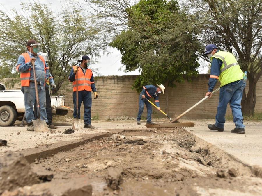 Continúan trabajos de rehabilitación de vialidades