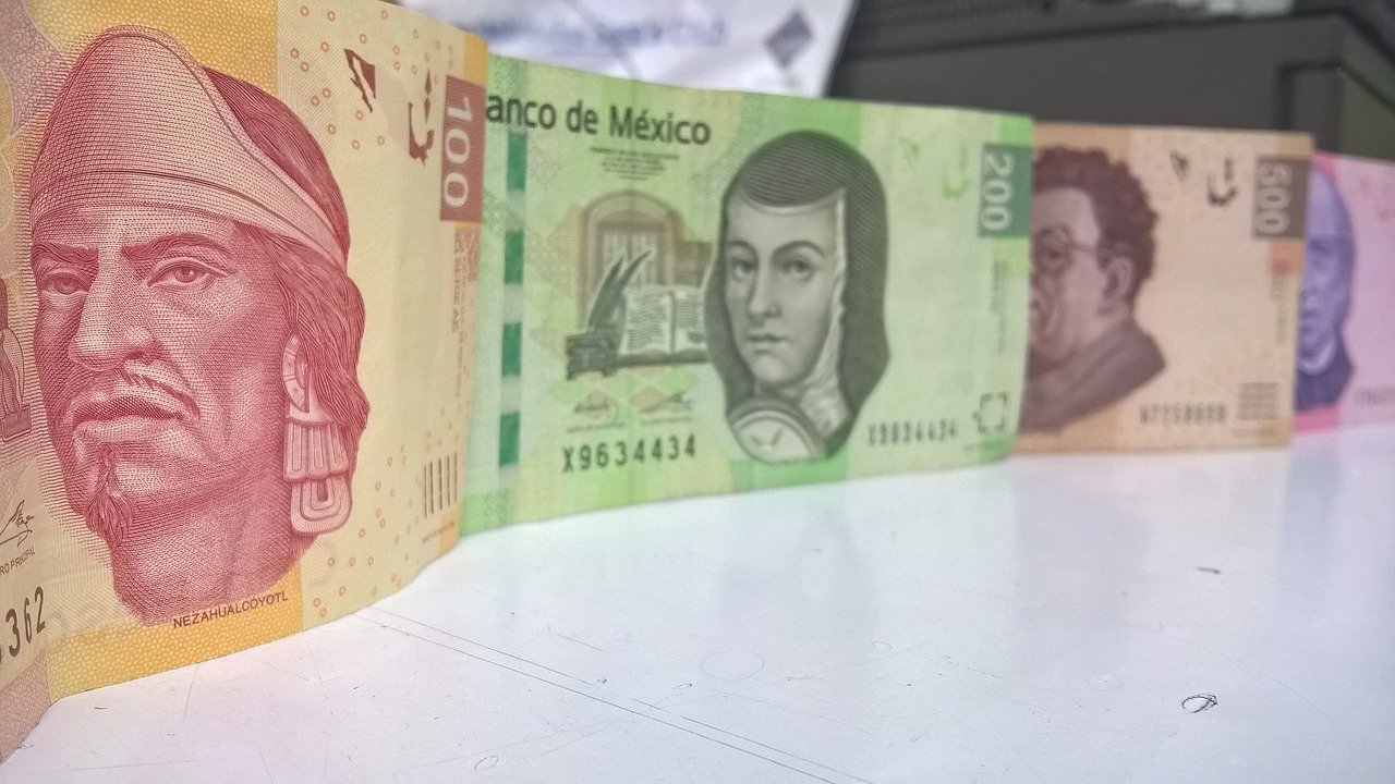 OCDE empeora previsión para la economía de México; espera caída de 10.2% en 2020