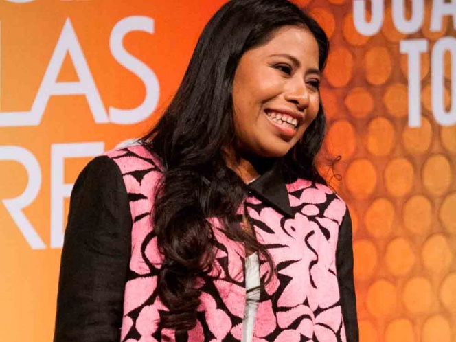 Yalitza dona dinero para ayudar a cines afectados por Covid-19