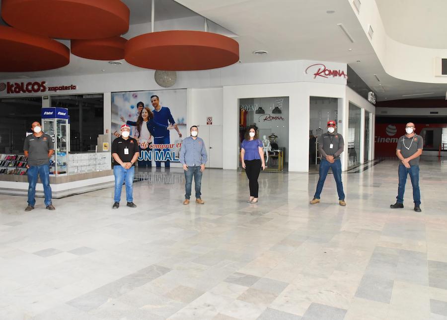 Trabajan Brigadas de Vida en jornadas preventivas con locatarios de plazas comerciales