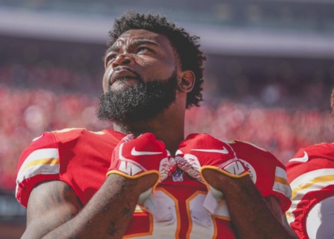 Estrella de los Jefes decide no jugar la temporada de la NFL