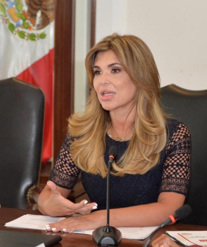 Gestiona Gobernadora que CFE reduzca a la mitad cobros de luz a familias y a los municipios